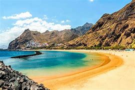 Le Isole Canarie troppo turismo la protesta