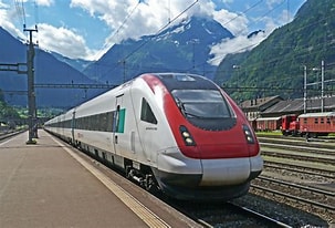 Genova capotreno accoltellato e sciopero